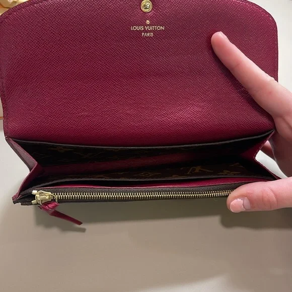 Louis Vuitton Emilie Wallet - Picture 4 of 5